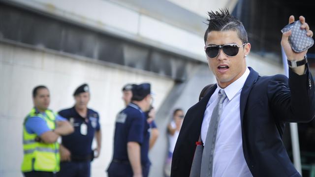 Роналду хочет голосовать за себя